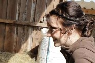 Botschafterin Johanna im Stall
