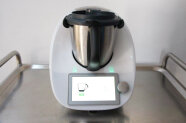 Kompaktküchenmaschine mit Kochelement und Waage