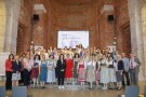 Gruppenfoto mit den Teilnehmerinnen und Teilnehmern zusammen mit der Ministerin