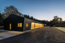 Funktionsgebäude Standortschießanlage Landstetten bei Nacht