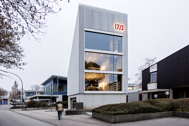 Studio 17A ARCHITEKTUR als Garagenaufstockung - Blick von Westen