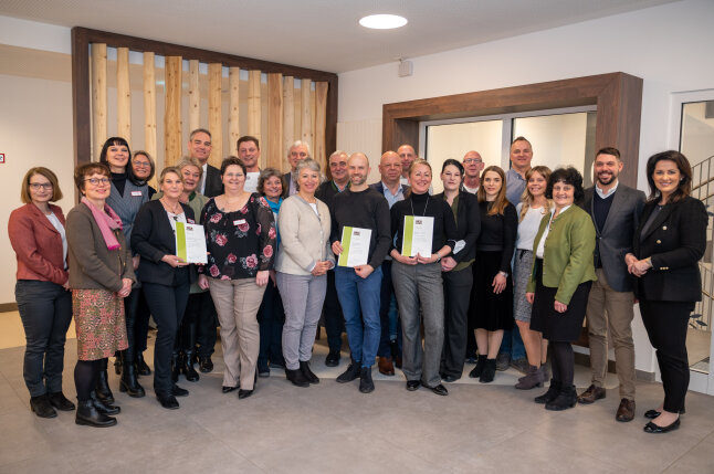 Urkundenverleihung Coaching Senioreneinrichtungen - Gruppenfoto