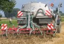 Bodennahe Gülleausbringung im Getreide-Stoppelacker.