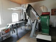 Walnussknackmaschine der Manufaktur Gelbe Bürg, Sammenheim