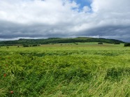 Blick von der Röckinger Feldflur auf den Hesselberg