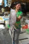 Fischerin auf dem Fischmarkt in Nanjing