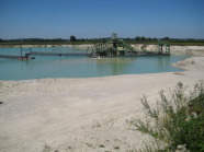 Baggersee mit Sandstrand