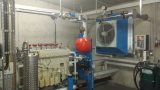 Blockheizkraftwerk und Notkühler der Biogasanlage Almesbach
