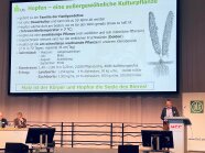 Präsentation des Vortrages durch einen Mitarbeiter 