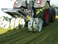 landwirtschaftliches Fahrzeug auf dem Feld im Einsatz