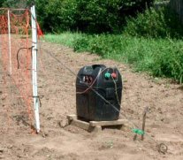 Herdenschutz - Einzaeunung - Bild 4-Weidegerät Batterie