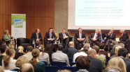 Internationale Agrarpolitiker beim politischen Forum