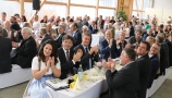 Besucher am Festempfang im Festsaal